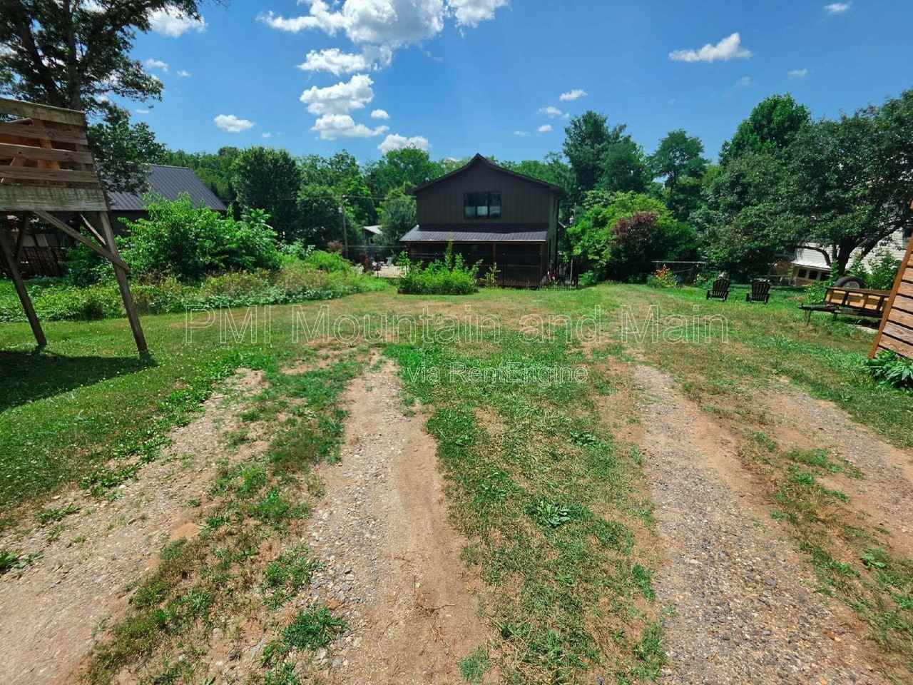 161 Logan Ave - Photo 5 of 41