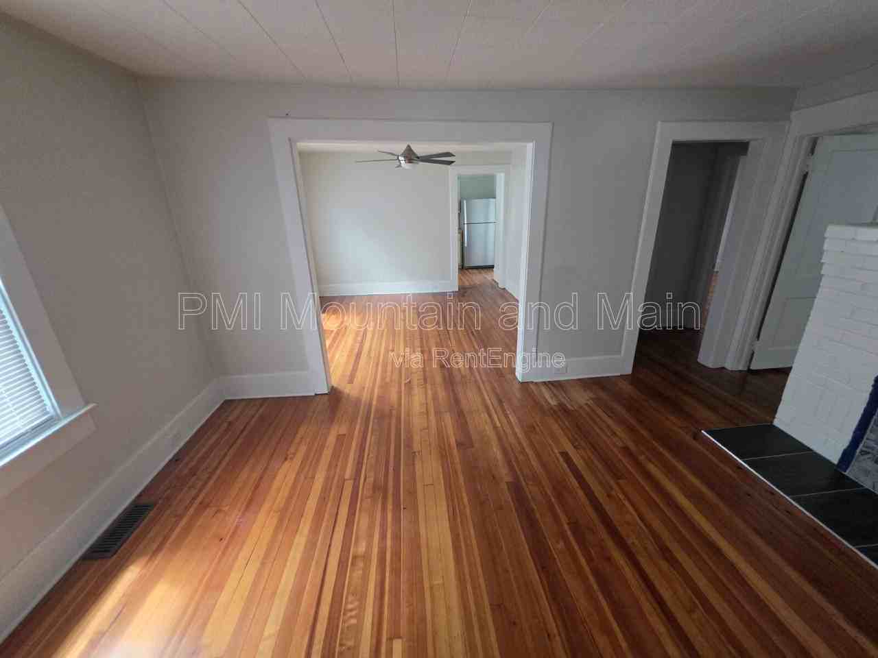 161 Logan Ave - Photo 7 of 41