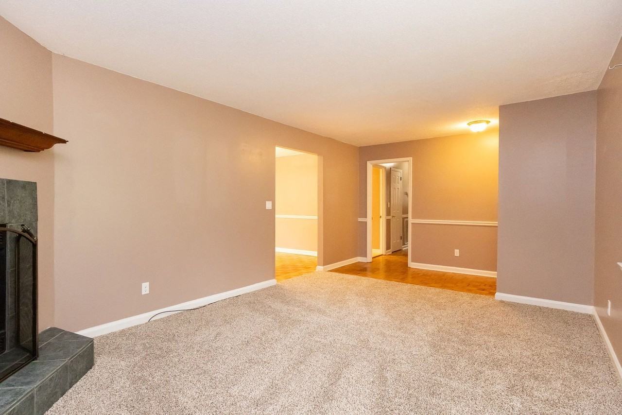 5428 Country Village Dr - Photo 7 of 24