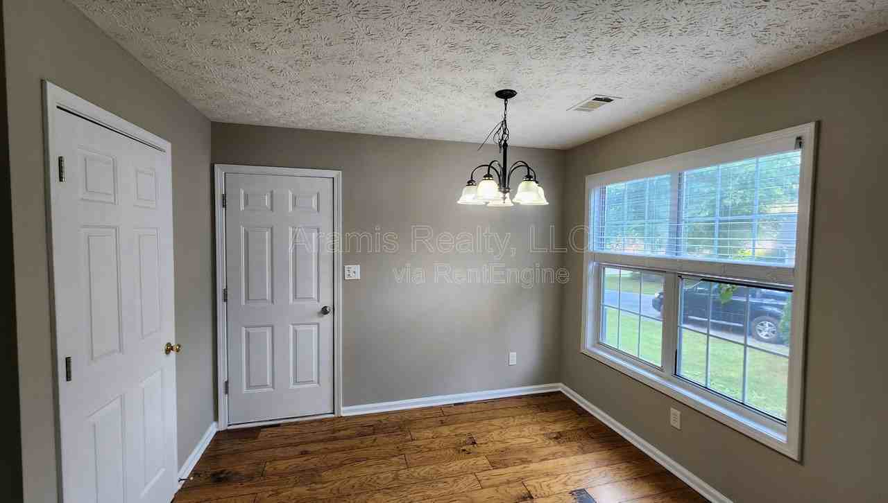 5090 Edinborough Pl - Photo 4 of 15