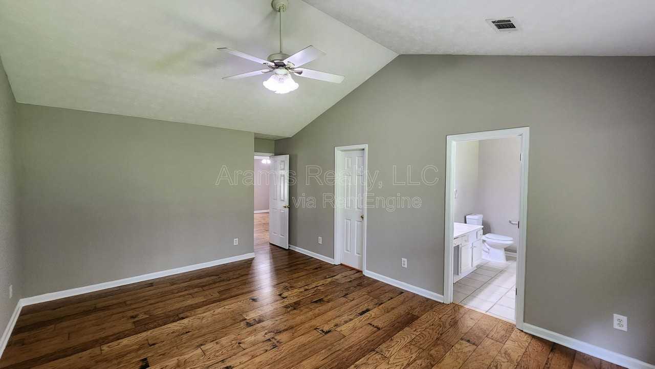 5090 Edinborough Pl - Photo 7 of 15