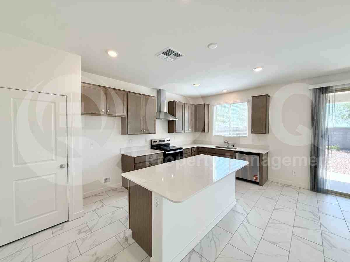 2636 N Milly Ln - Photo 4 of 27