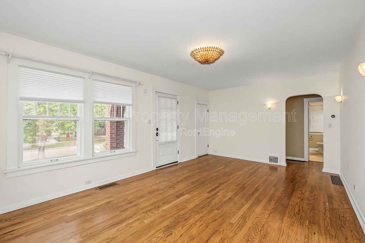 1872 S Marion St - Photo 2 of 31
