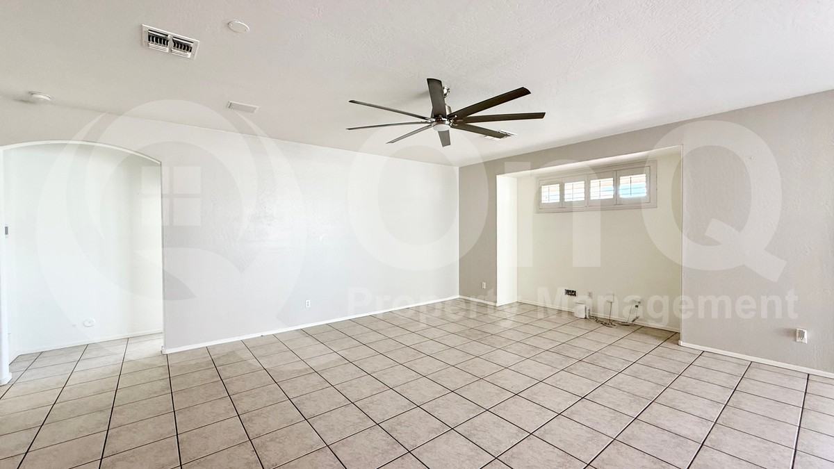 1674 E Aloe Pl - Photo 6 of 20