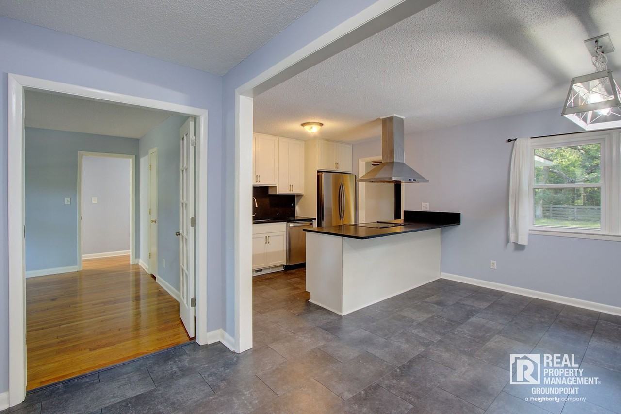 209 Chucker Dr - Photo 2 of 26