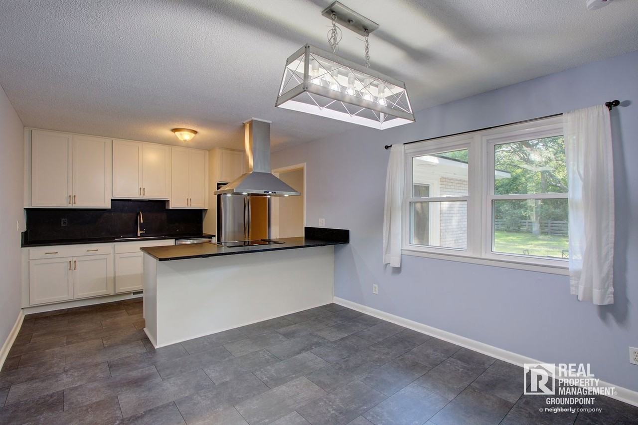 209 Chucker Dr - Photo 3 of 26