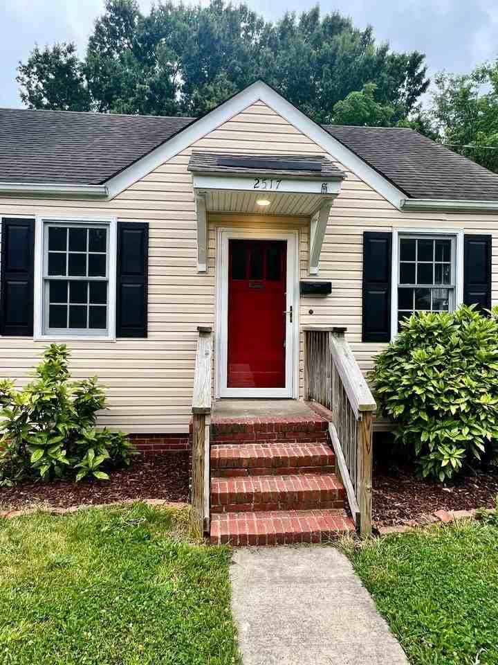 2517 Williams St - Photo 4 of 39