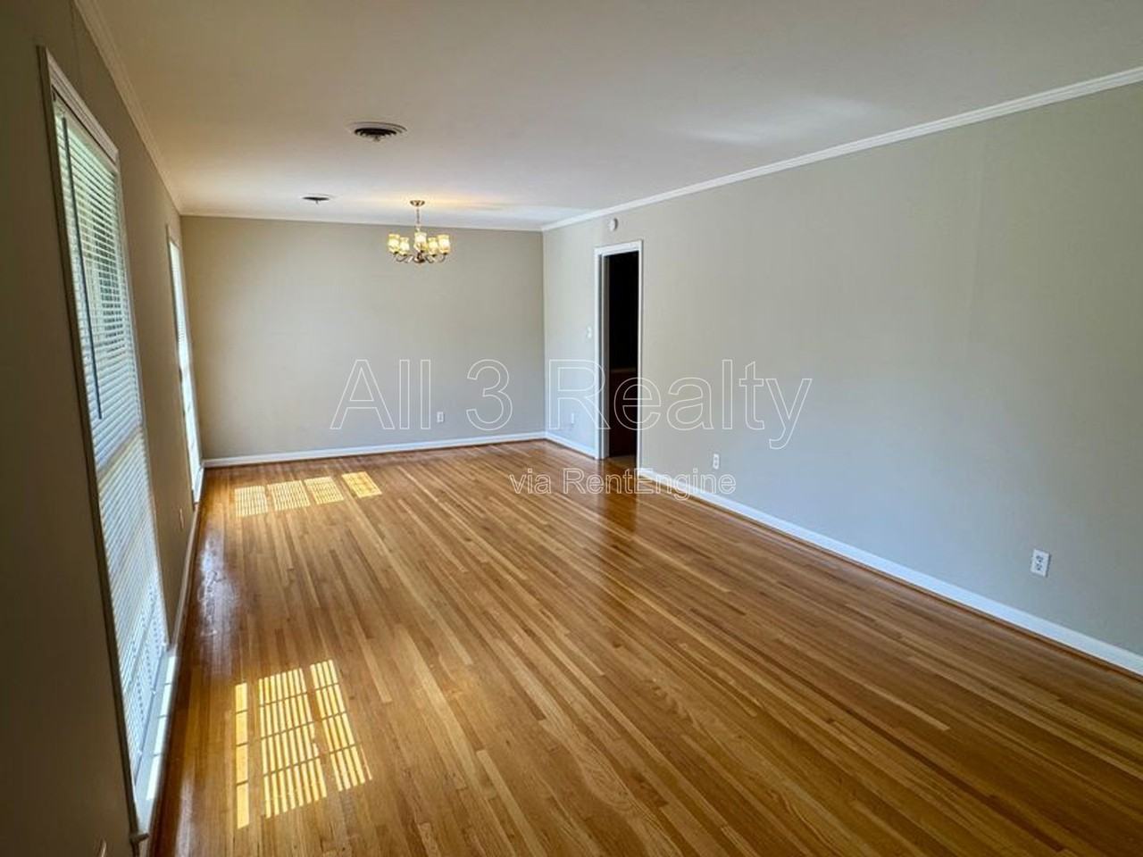 3253 Windwood Dr - Photo 6 of 32