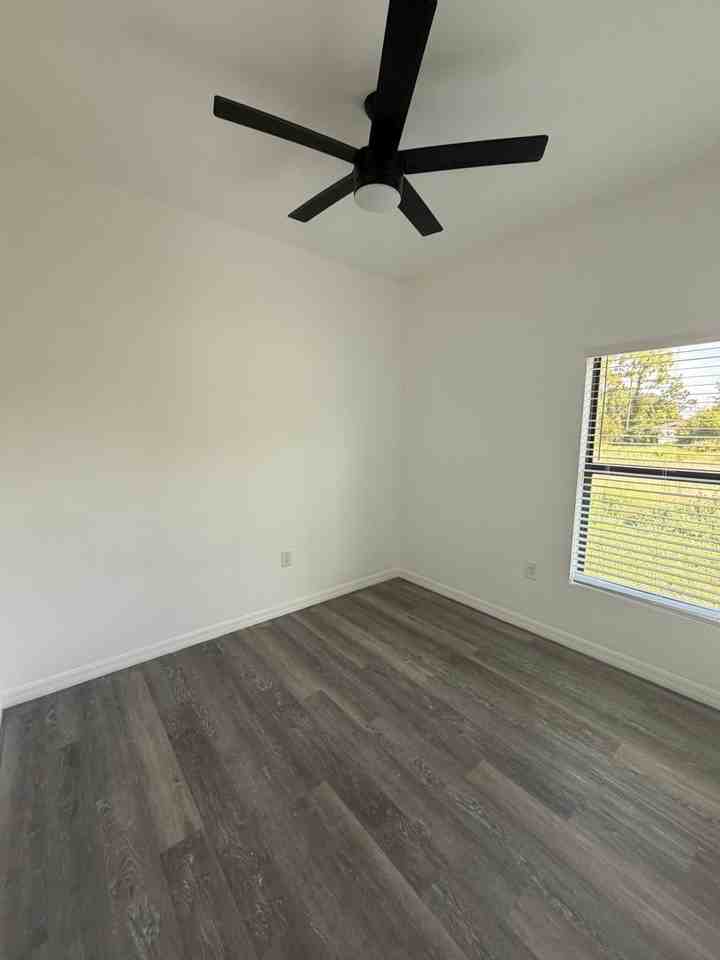 2122 Armour Rd #2122 - Photo 6 of 21