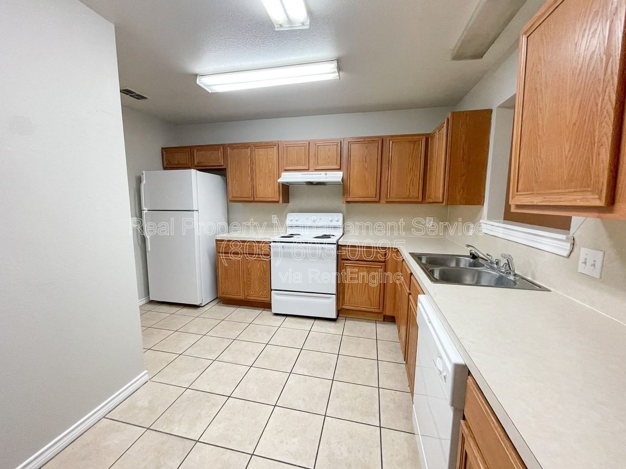 5402 Marshall St #B - Photo 3 of 12