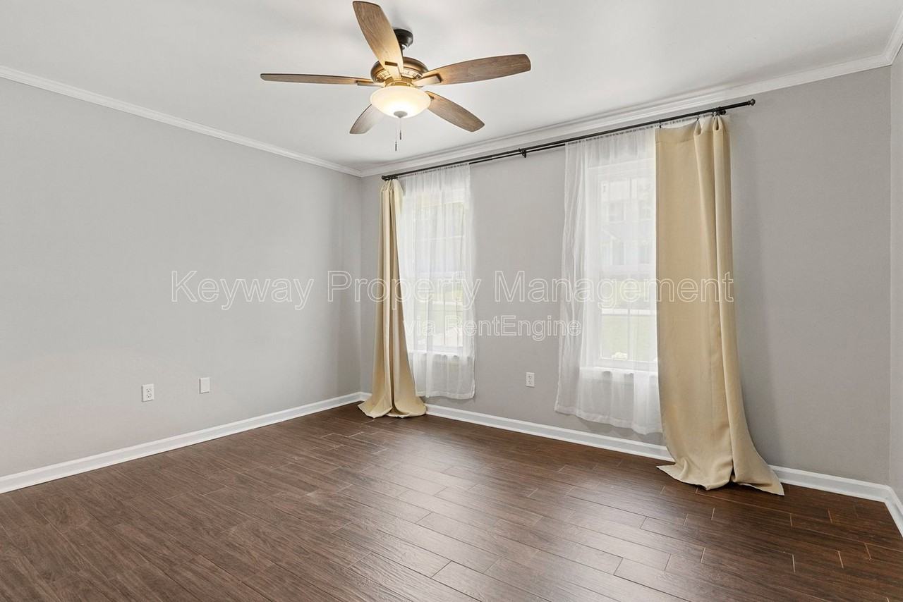 329 Lamplighter Ln - Photo 7 of 15