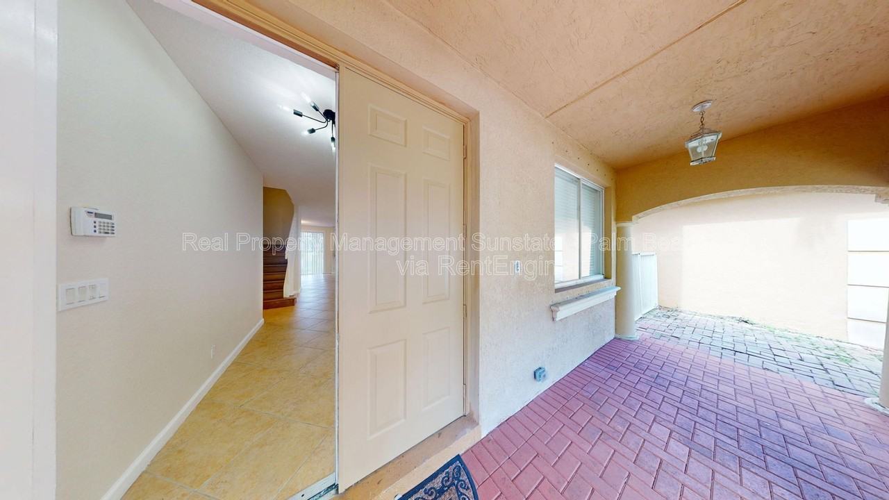 6786 Aliso Ave - Photo 4 of 34