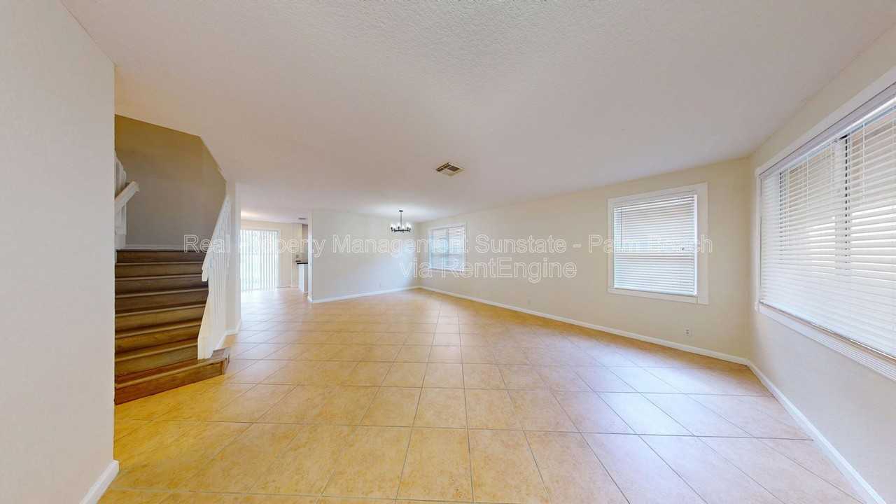 6786 Aliso Ave - Photo 5 of 34