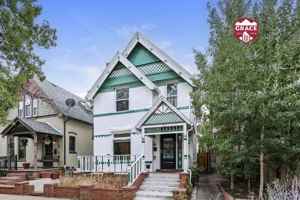 featured image of 212 W Irvington Pl