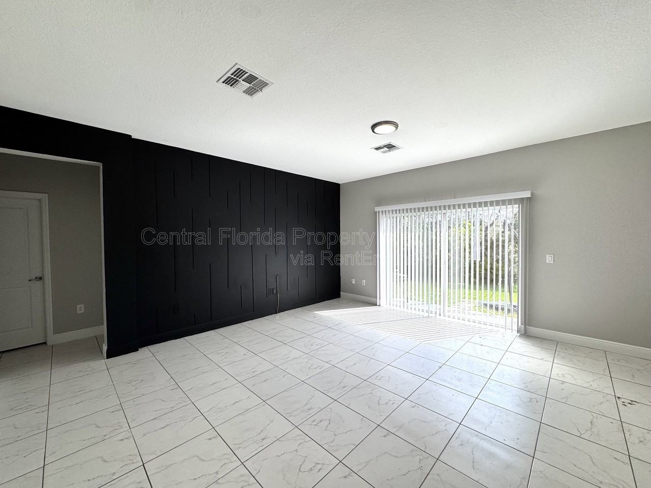 1389 Worthington Dr - Photo 4 of 23