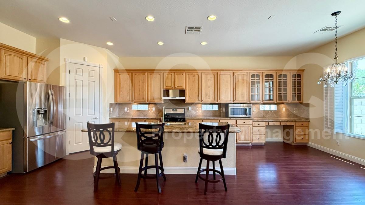 3137 E Fandango Dr - Photo 3 of 30