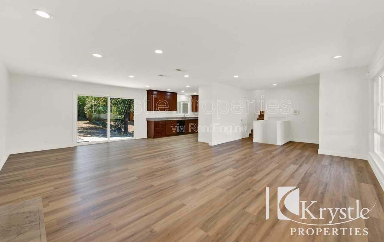 319 Aragon St - Photo 2 of 19