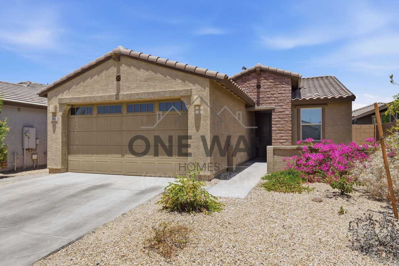 2962 E Mohave Ln - Photo 3 of 39