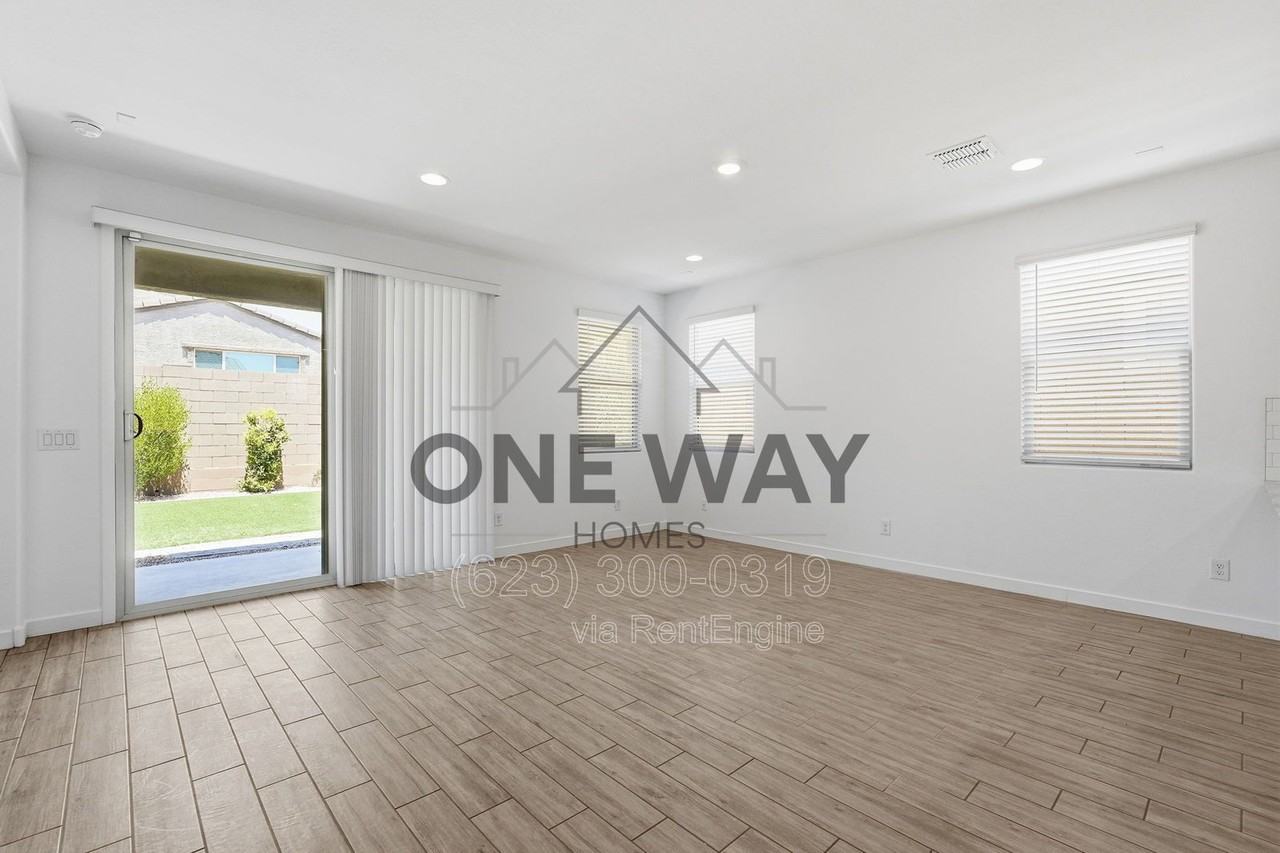 2962 E Mohave Ln - Photo 5 of 39
