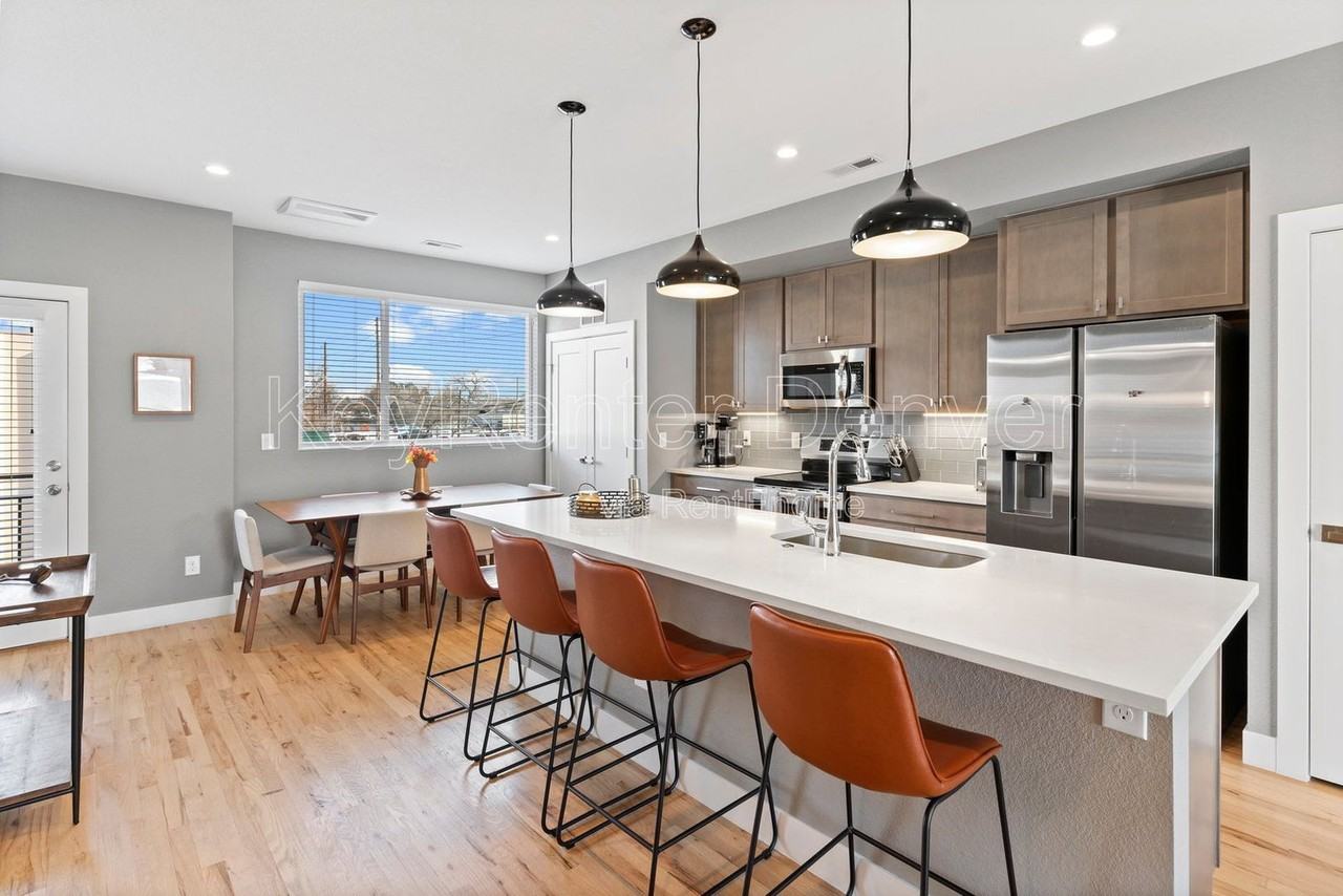 7669 W 41st Ave - Photo 4 of 33