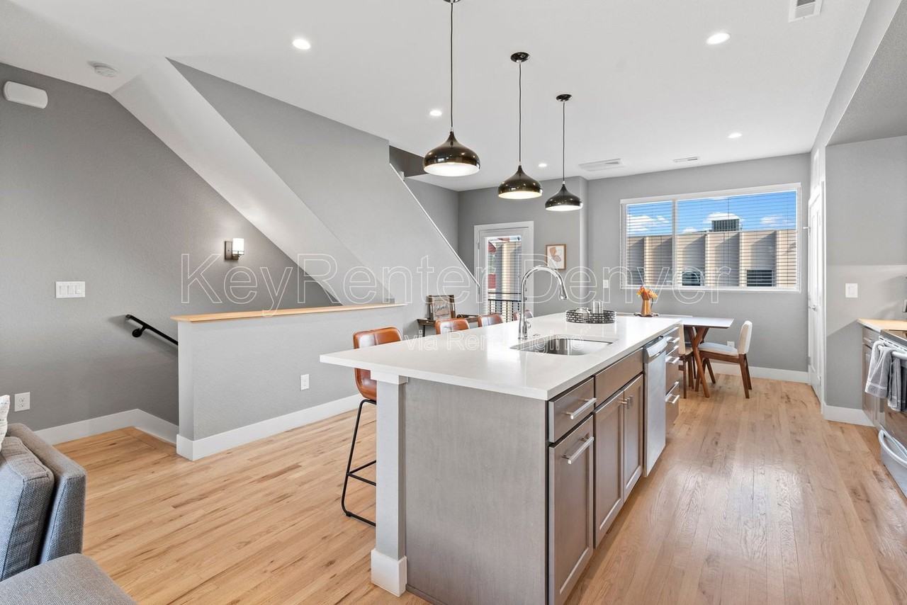 7669 W 41st Ave - Photo 5 of 33