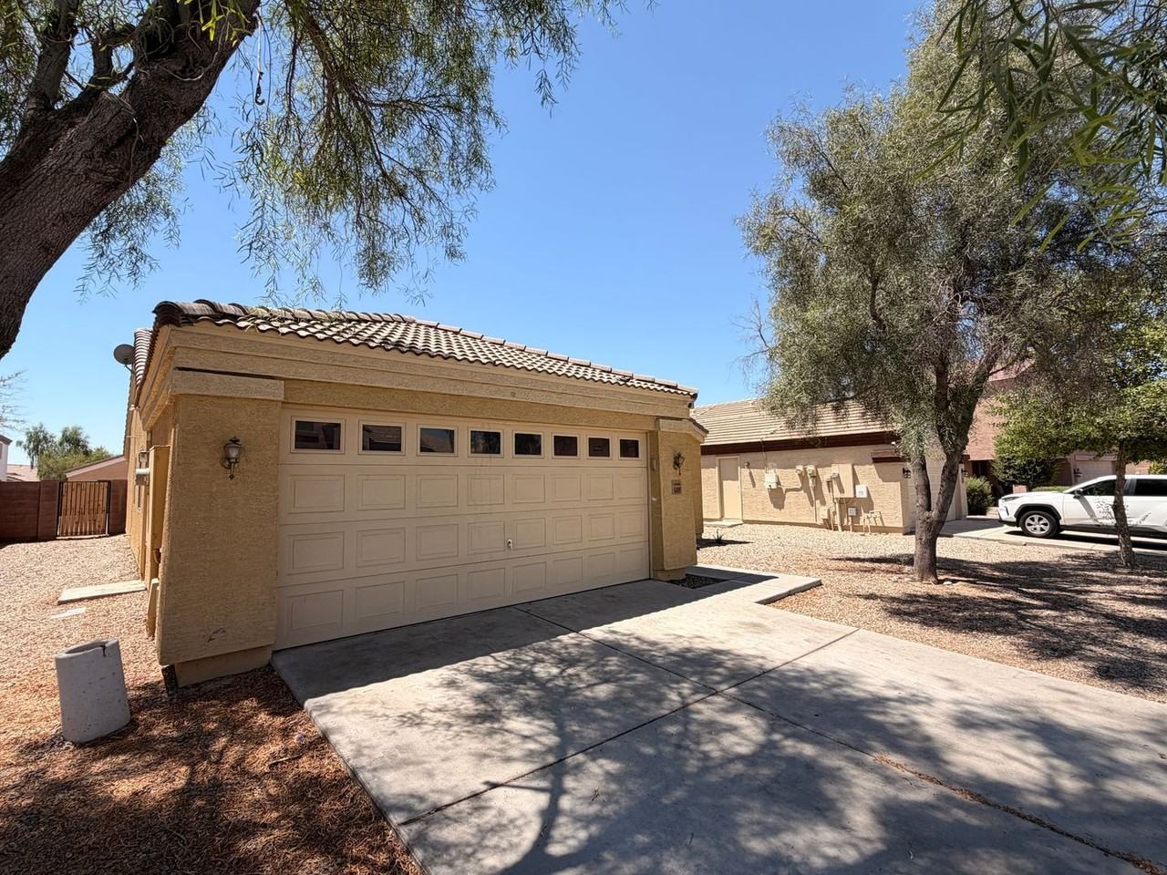 8409 W Payson Rd - Photo 2 of 17