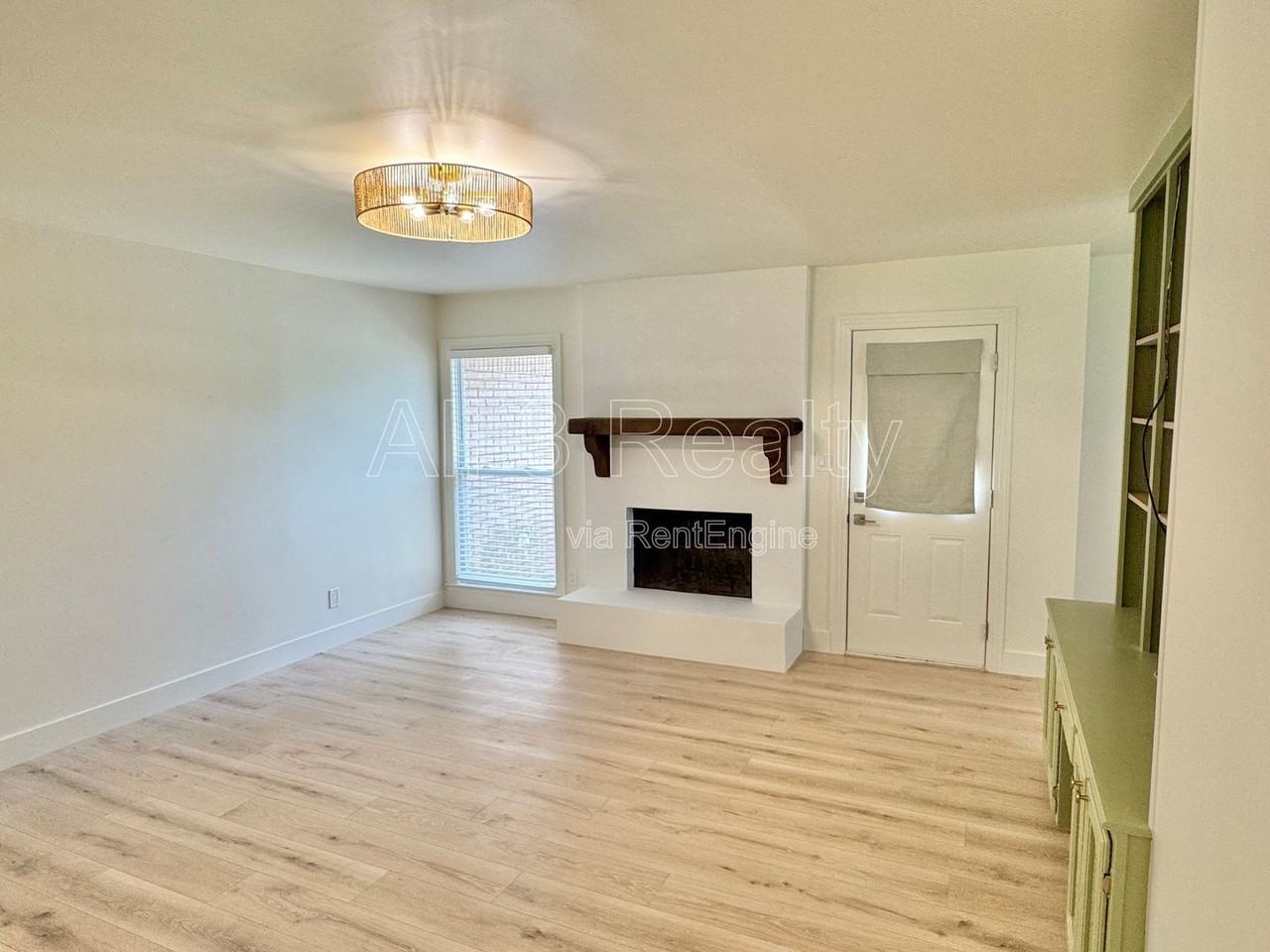 3224 Little John Dr - Photo 6 of 36