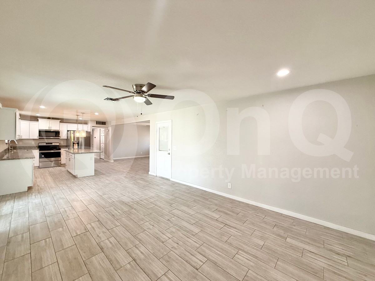 1718 W Auburn St - Photo 7 of 24
