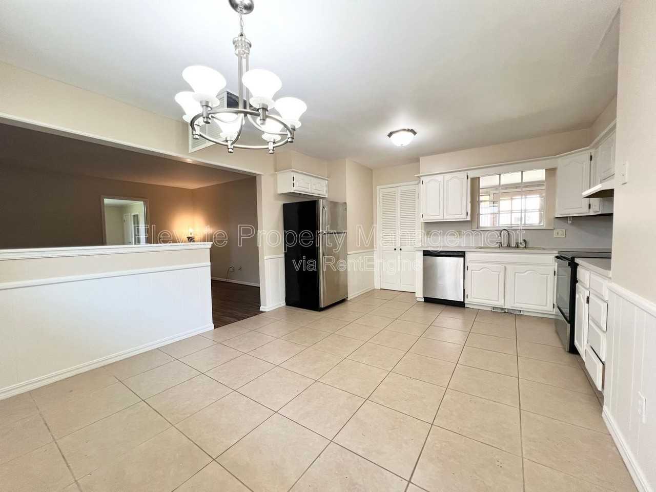 4225 Nw 51st St - Photo 5 of 22