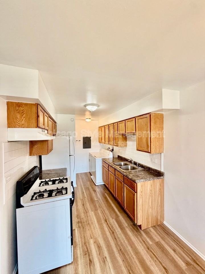 748 Manteca Ct #4 - Photo 7 of 16