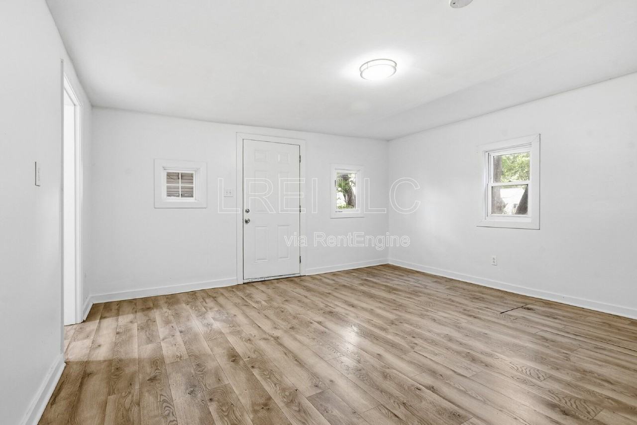 1743 W Hill St #2 - Photo 5 of 14