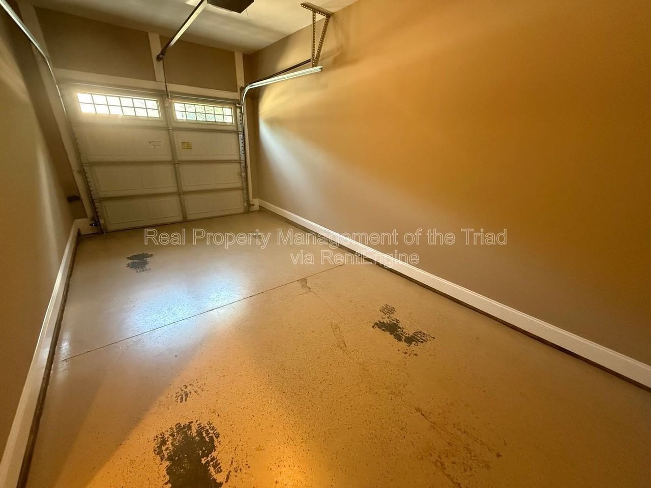 103 Southlake Ct - Photo 3 of 27