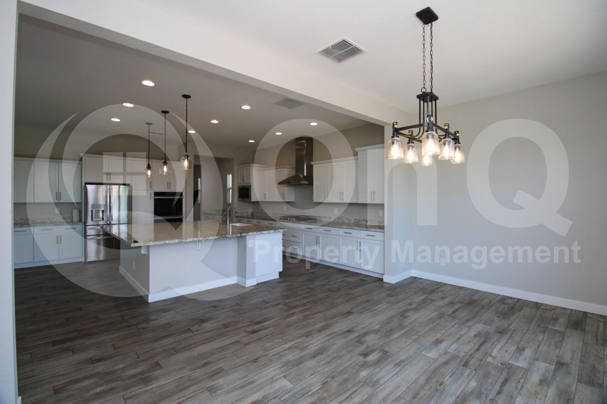 10635 E Tumbleweed Ave - Photo 5 of 35
