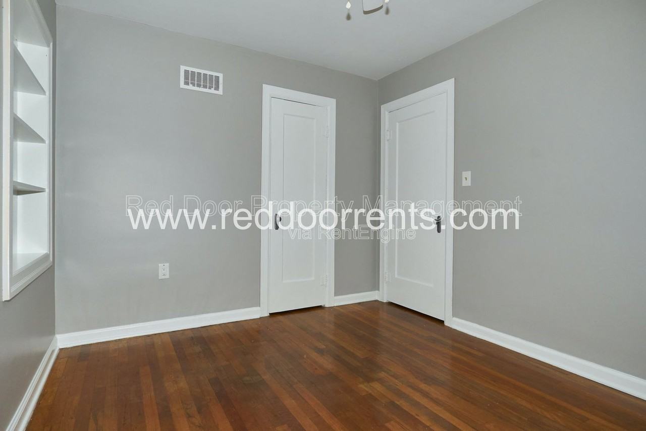 385 W Hawthorne St - Photo 7 of 31