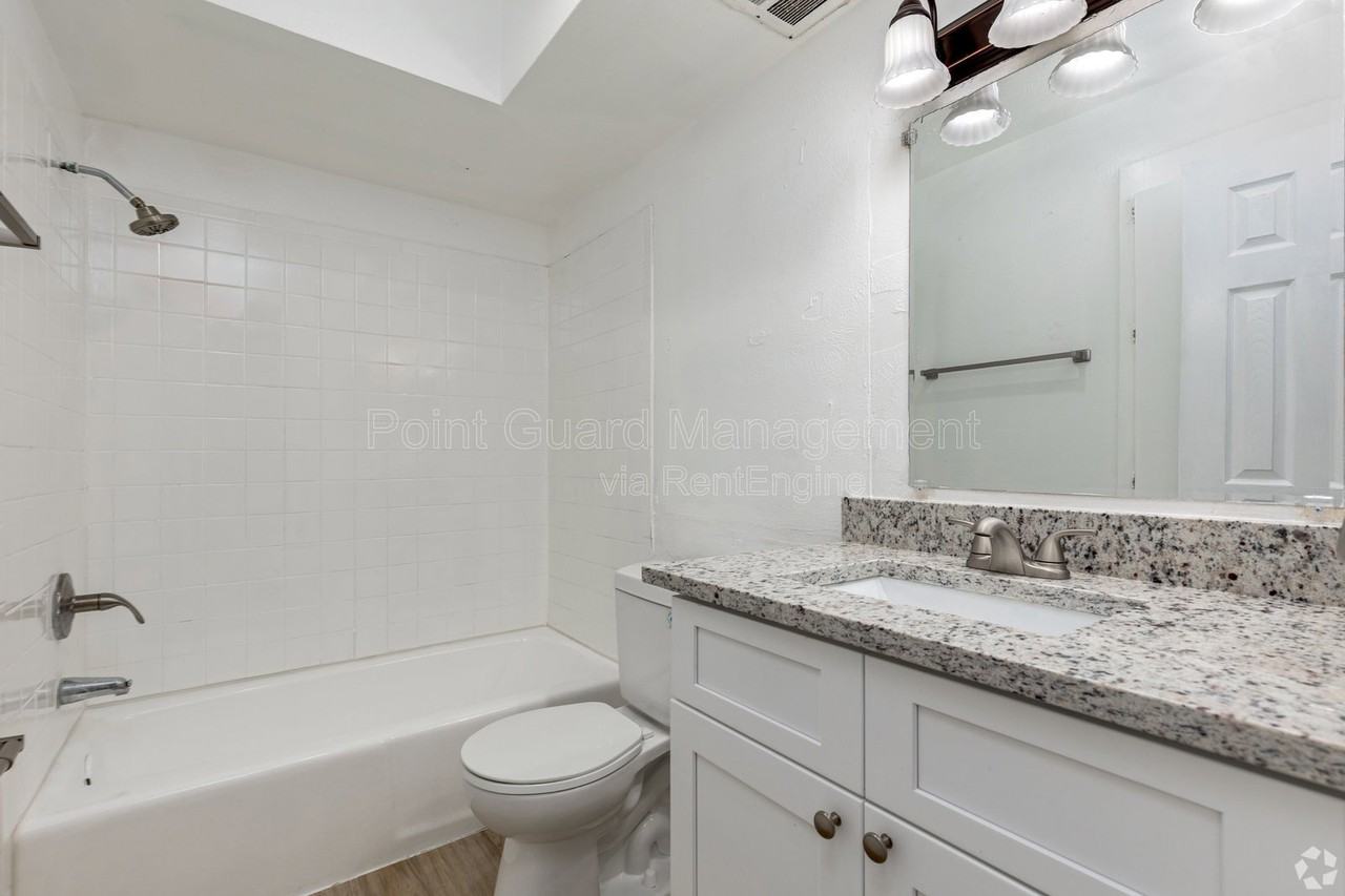 4538 W Kiest Blvd #2009 - Photo 4 of 11