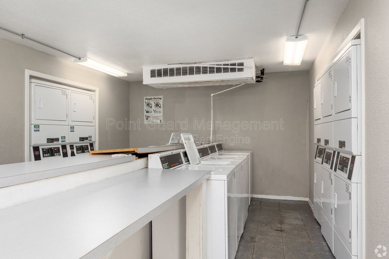 4538 W Kiest Blvd #2009 - Photo 6 of 11