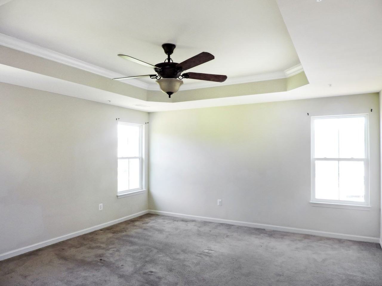 9166 Beechdale Ct - Photo 3 of 18