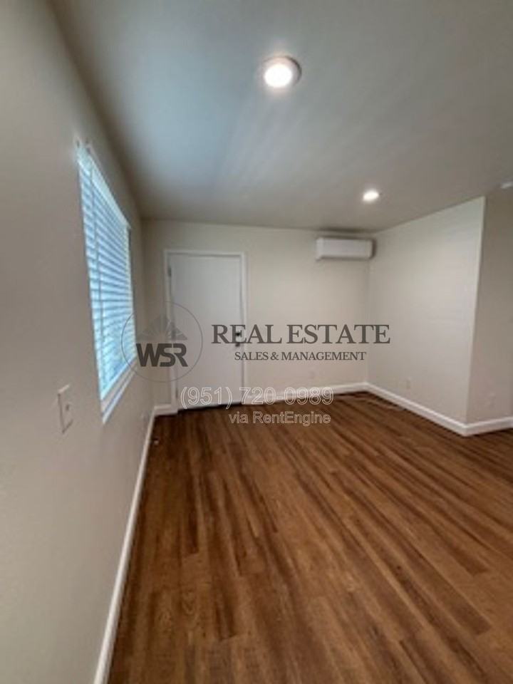 8818 56th St - Photo 3 of 8