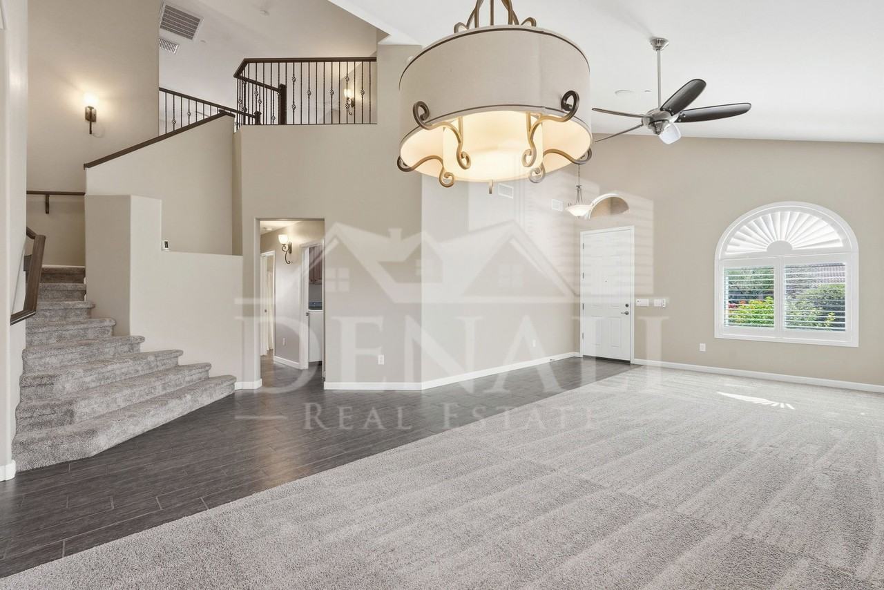 8910 W Irongate Rd - Photo 4 of 47