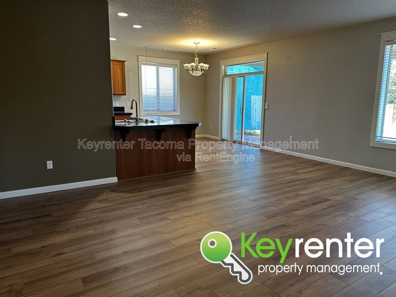 809 Se 9th Cir - Photo 4 of 28