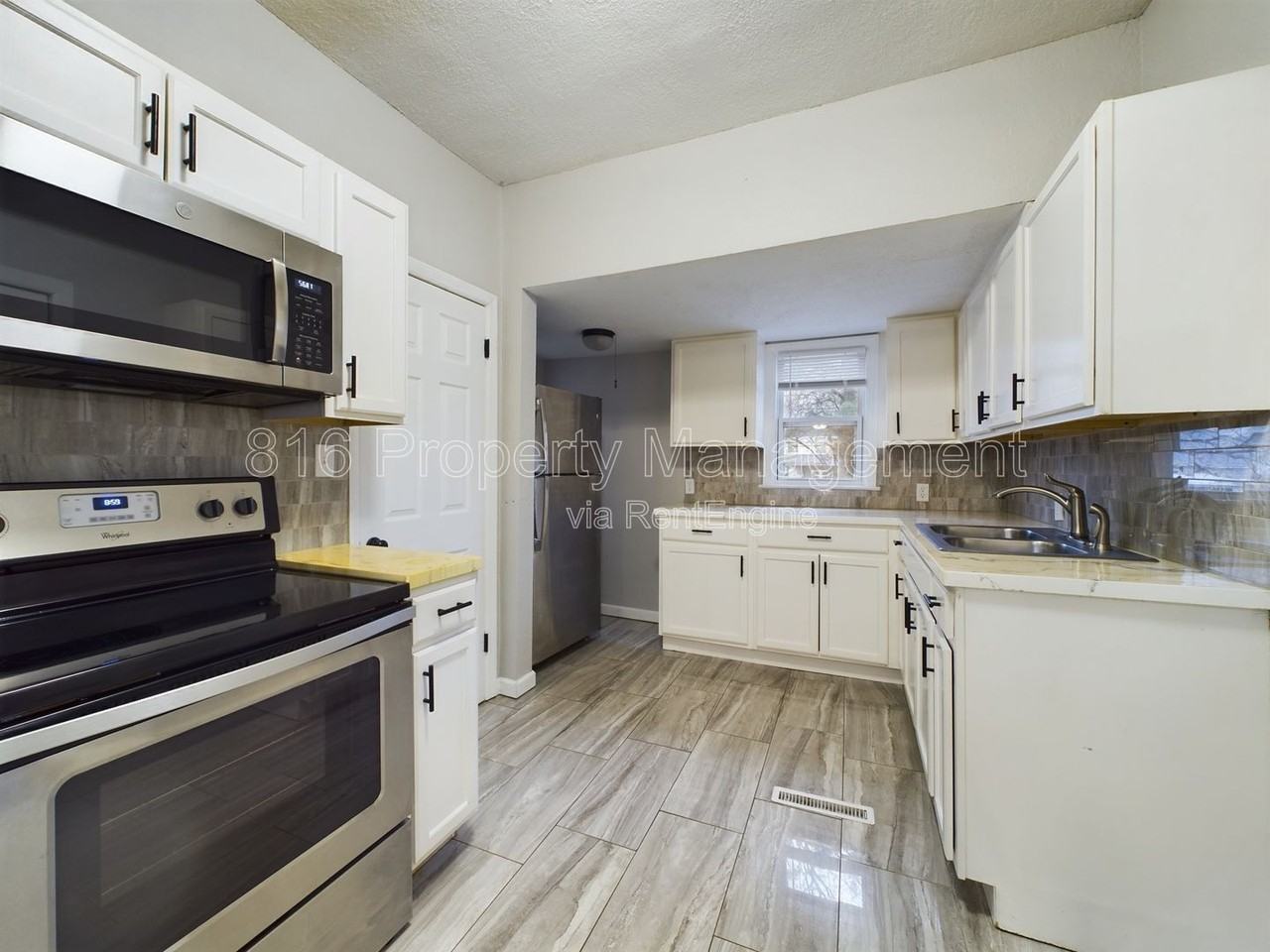 2323 Lister Ave - Photo 5 of 12