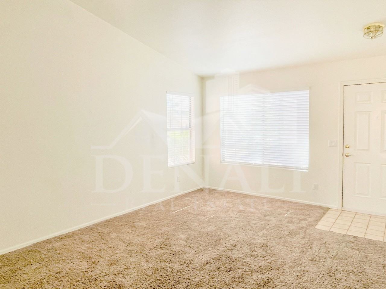 16001 N 50th Ave - Photo 3 of 25