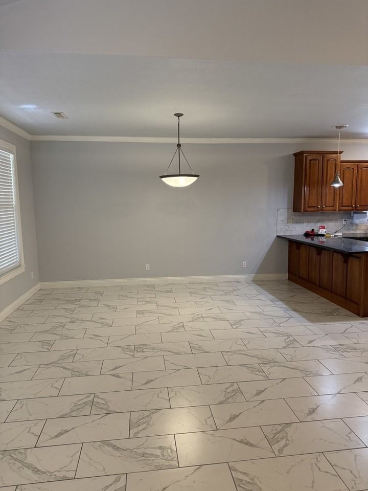 311 Wilson Dr - Photo 5 of 23