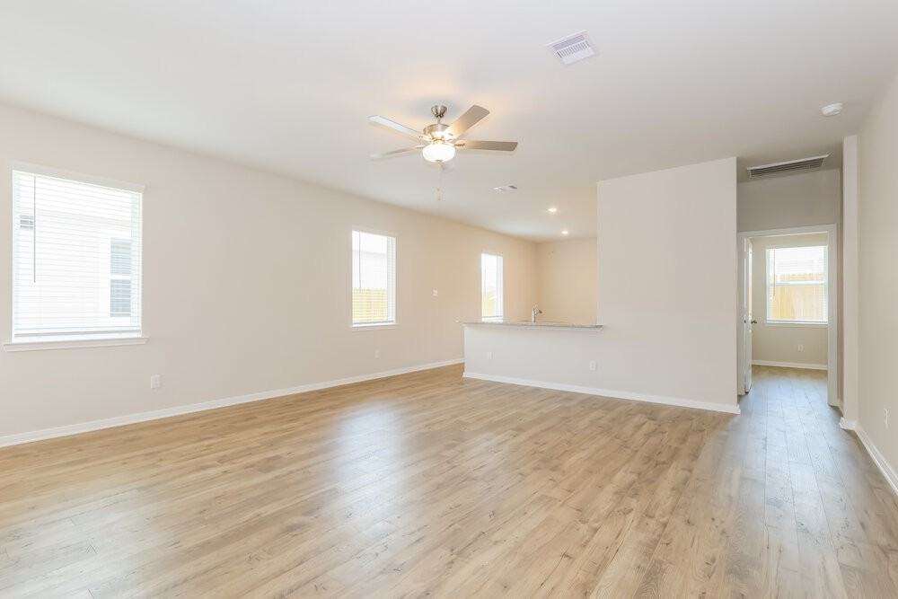 15574 Caramel Springs Dr - Photo 4 of 16