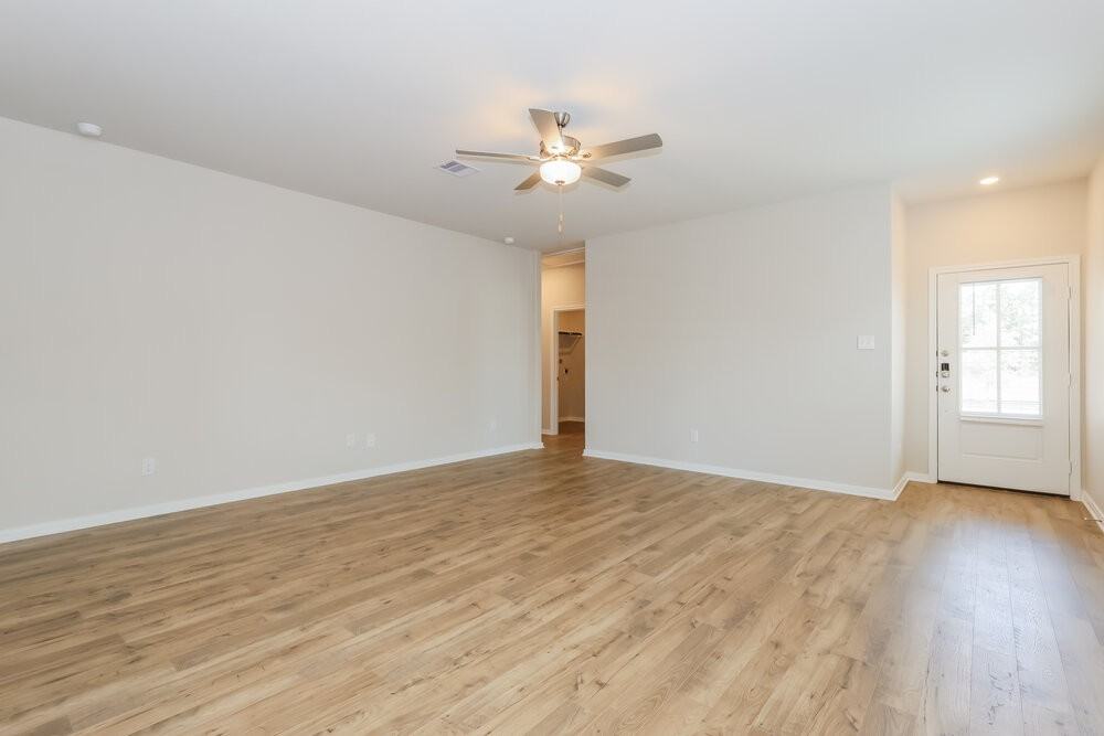 15574 Caramel Springs Dr - Photo 5 of 16
