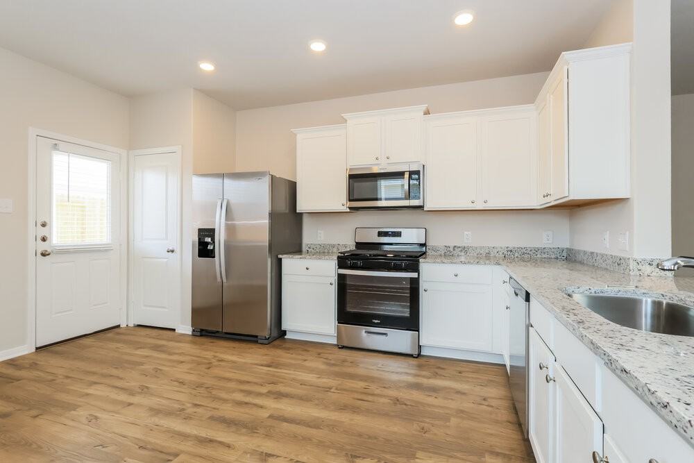 15574 Caramel Springs Dr - Photo 6 of 16