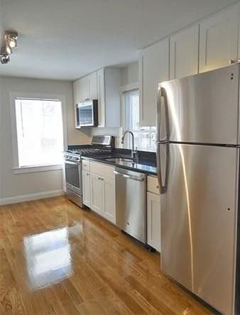 Chester St #8 - Photo 6 of 6