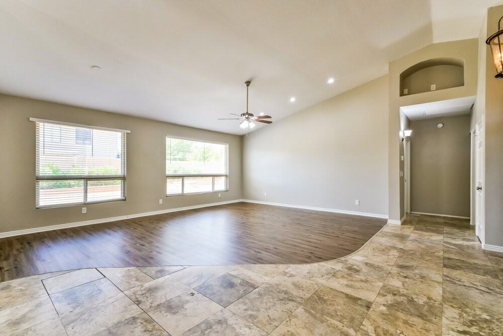 1517 W Antiqua Dr - Photo 5 of 16