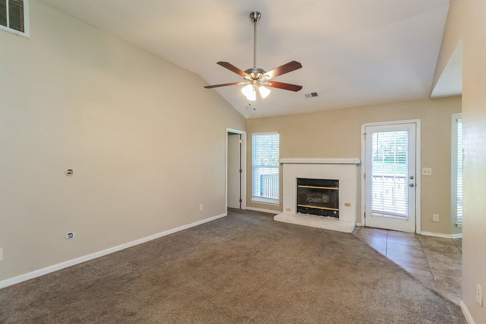 11609 Brockley Ct - Photo 5 of 16
