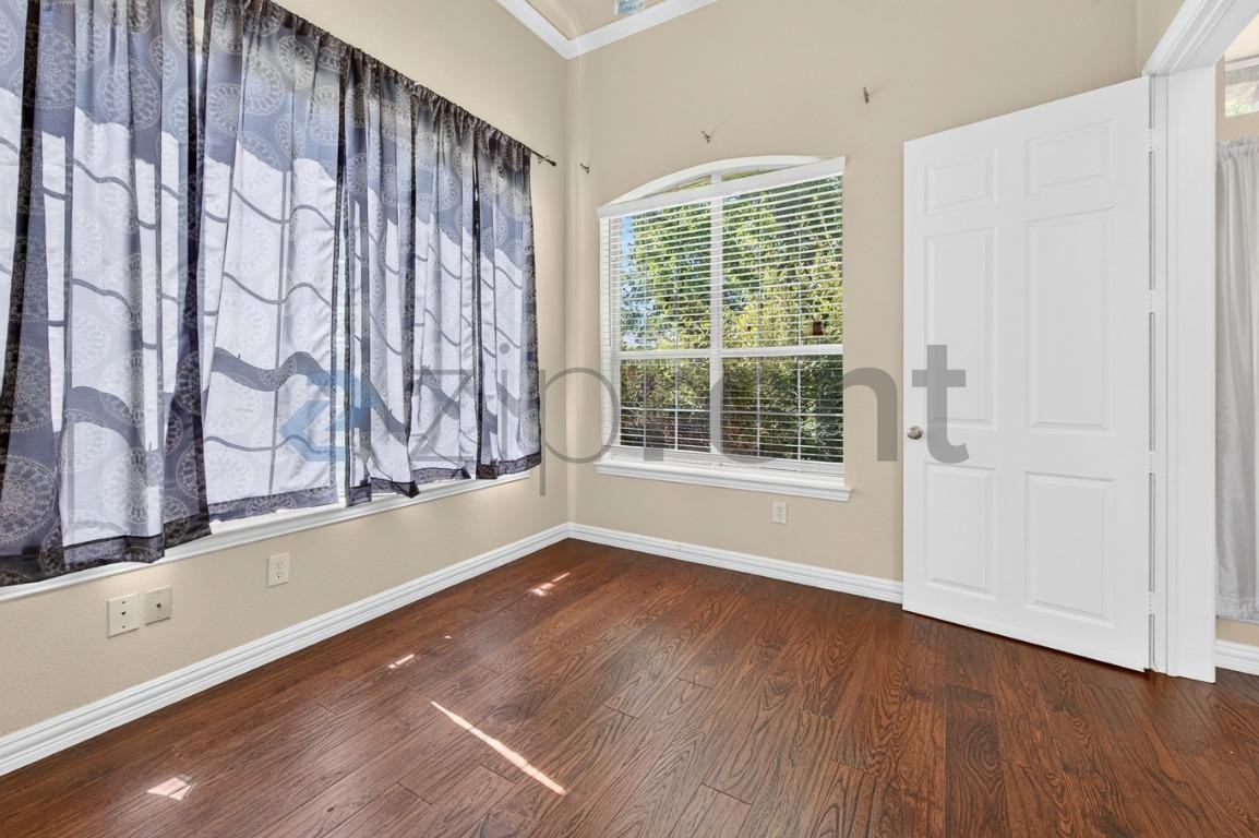 15128 Appaloosa Dr - Photo 4 of 32